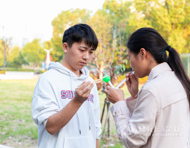 中正鍋爐熱火朝天的戶(hù)外團建活動(dòng)現場(chǎng)