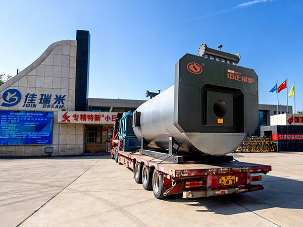 中正鍋爐YQW系列燃?xì)鈱?dǎo)熱油鍋爐運(yùn)往客戶工廠