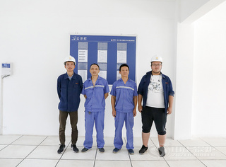 永乐高锅炉与海大橡胶事情职员合影