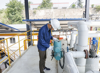 永乐高锅炉手艺职员对燃气锅炉举行周全维护