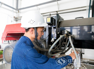 永乐高锅炉手艺职员对燃气锅炉举行全方位检查