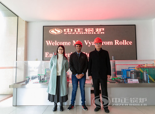 印度来访客户在永乐高办公楼大厅合影留念