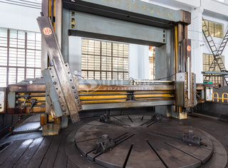 永乐高锅炉立式车床能够恒久坚持事情精度