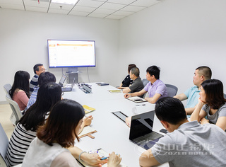 销售员踊跃加入销售培训，座无虚席