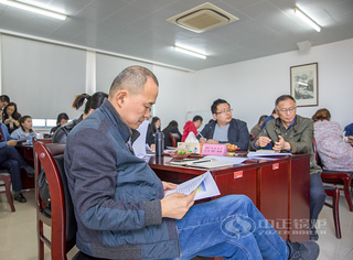 永乐高员工认真做好培训条记