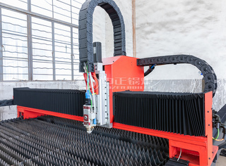 永乐高锅炉激光切割机装备