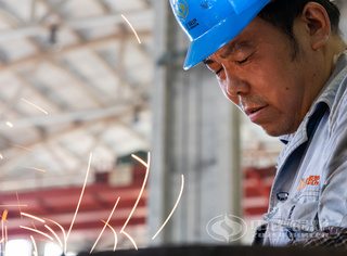 炎热的高温，对抗不住劳动者的热情