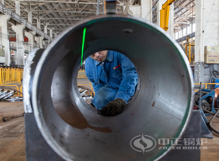 从各个角度确认被焊管件放在水平位置