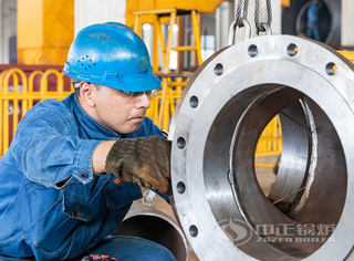 永乐高员工一丝不苟包管焊接质量