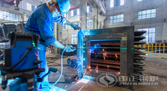 永乐高锅炉匠心打造YLW系列燃煤（生物质）导热油锅炉