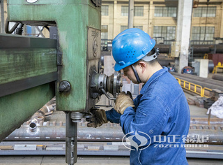 永乐高锅炉奋战在生产一线的员工