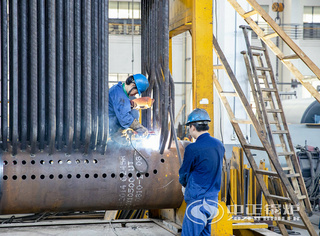 蒸汽锅炉上下锅筒间对流管制的点焊