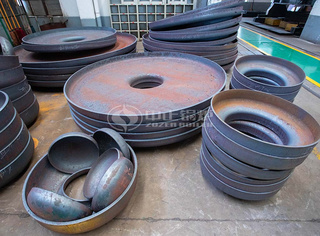 期待加工的封头部件