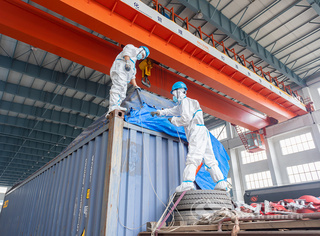 永乐高发货职员统一衣着专业防护服