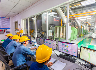 永乐高WNS燃气锅炉控制系统先进全自动运行