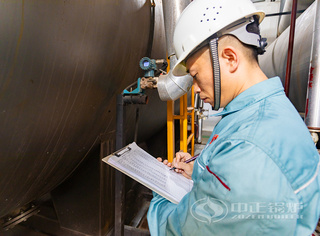 正在纪录运行数据的永乐高售后手艺职员