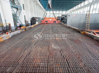 该锅炉接纳链条炉排实现机械加煤