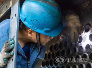 探伤手艺职员运用探伤手艺，对锅炉的焊缝举行无损检测，确保焊接质量切合严酷的工业标准