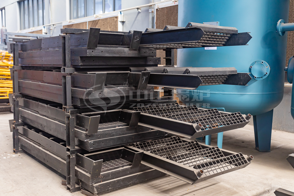 强化素养与安全管理，PPE规范到位，隐患闭环治理，构建本质安全工厂。