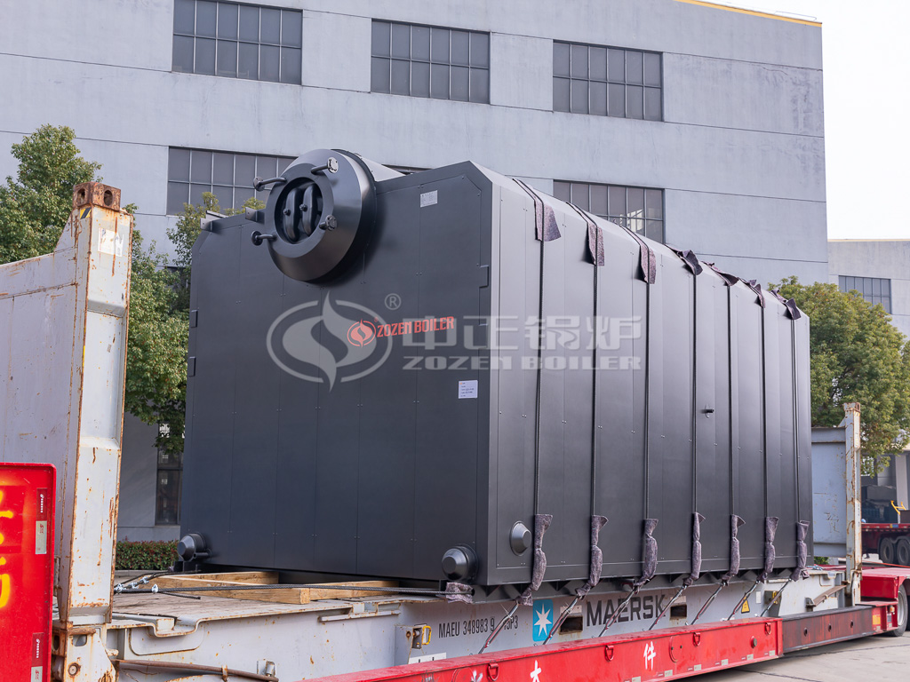 赞比亚客户订购的8吨蒸汽锅炉本体在车间完成吊装作业。