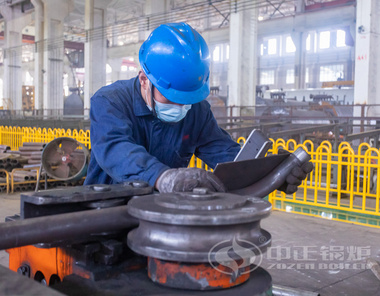 校形工序由经验丰富的操作人员完成，确保部件加工符合后续装配要求。